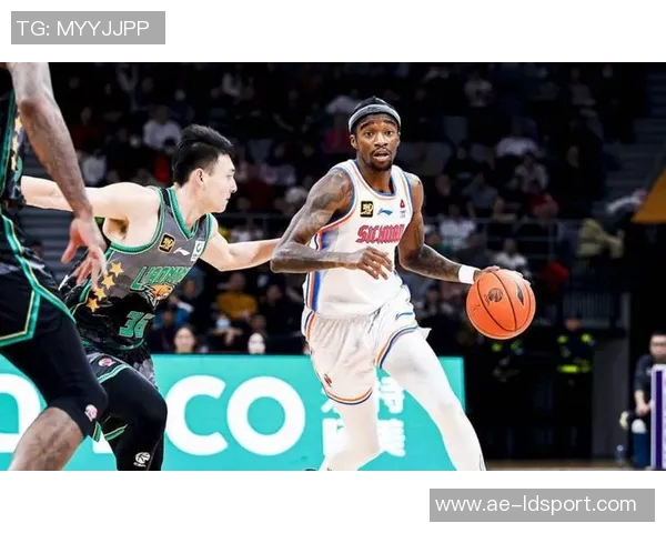 广东男篮正式注册萨姆纳期待新援为球队带来更多胜利